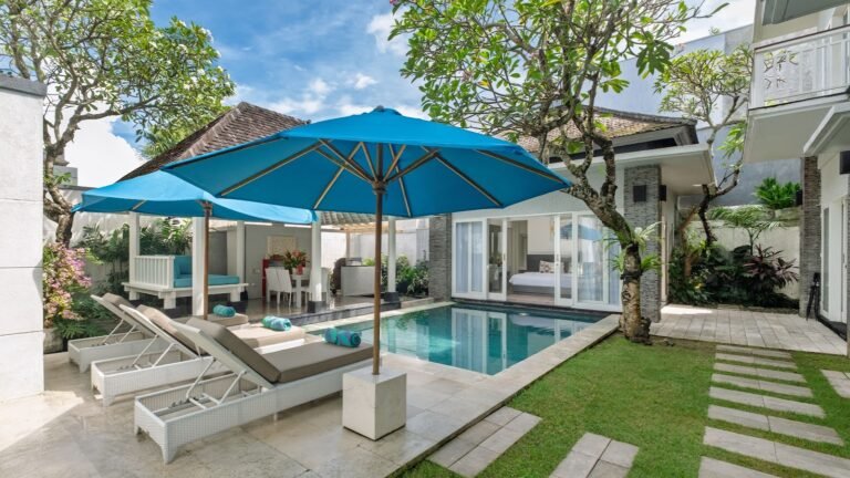 Sewa villa private pool di Bali - 3-Bedroom Stylish Villa with Private Pool – Seminyak – BVI20137