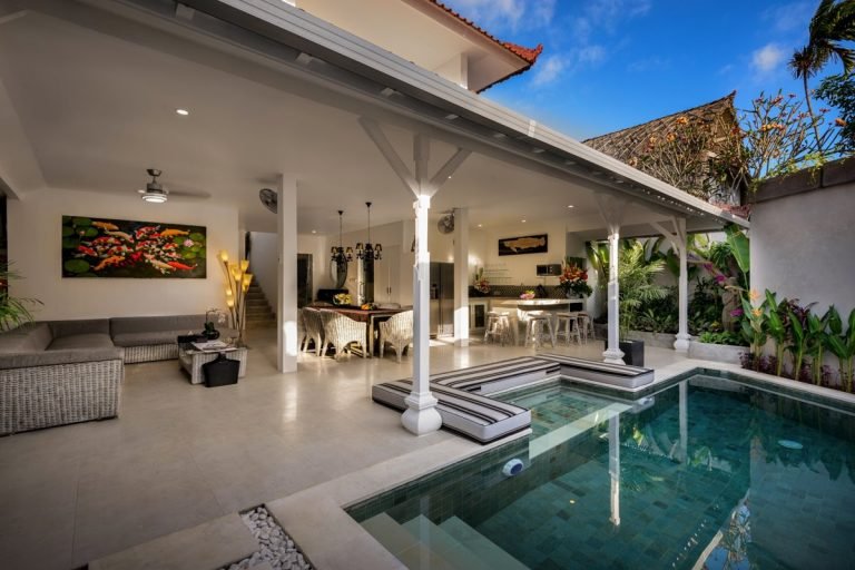 Sewa villa private pool di Bali - Modern 4BR Tropical Retreat – Heart of Seminyak, w/ Pool & Family-Friendly Vibe – BVI19926