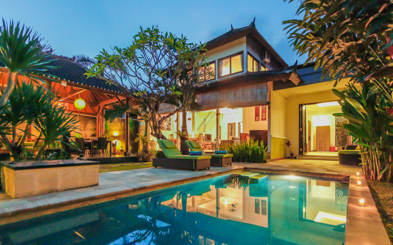 Sewa villa private pool di Bali - 4-Bedroom Private Family Villa in Seminyak – Spacious, Affordable & Perfect for Groups – BVI21456