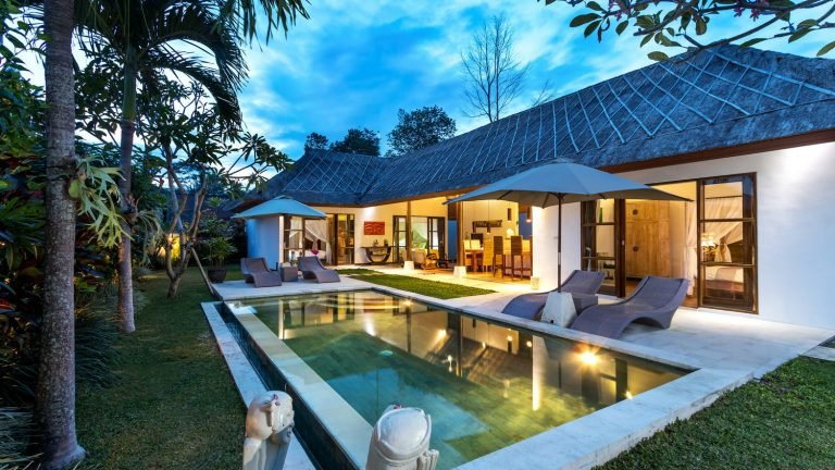 Sewa villa private pool di Bali - 7BR Villa with 2 Pools & Alfresco Lounge in Ubud – Ideal for Families & Groups – BVI19617