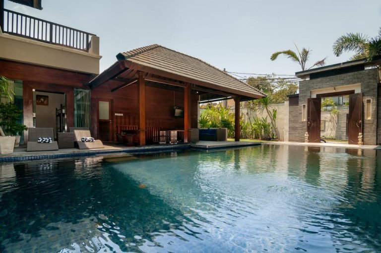 Sewa villa private pool di Bali - Elegant 7-Bedroom Private Villa in the Heart of Seminyak – BVI23637