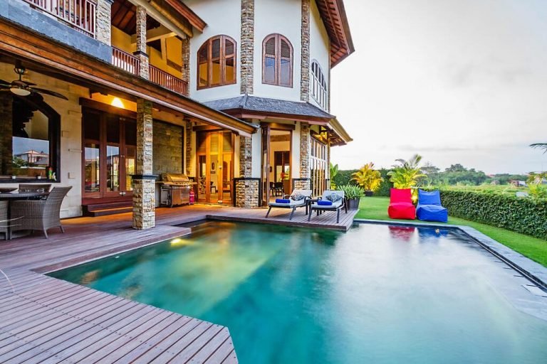 Sewa villa private pool di Bali - Private 3-Bedroom Villa in Canggu – Walk to Berawa Beach – BVI24327