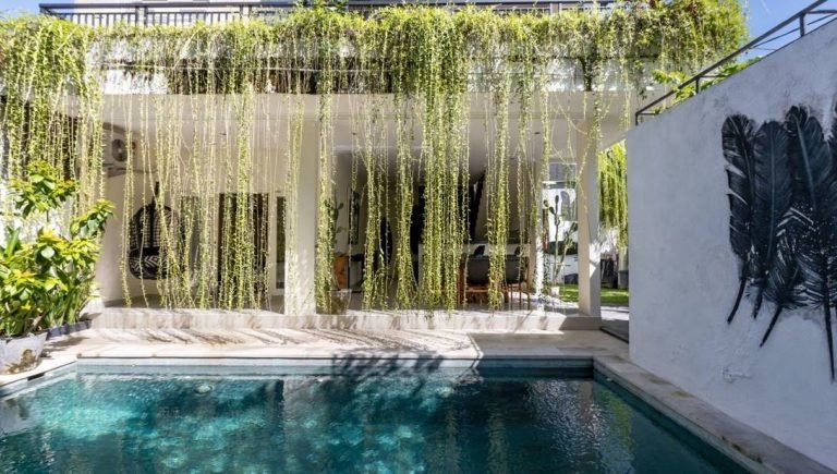 Sewa villa private pool di Bali - Modern 3-Bedroom Villa in Berawa, Canggu – Private Pool & Tropical Design – BVI24373