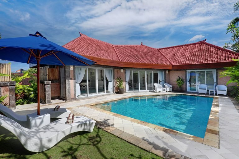Sewa villa private pool di Bali - Tranquil 3-Bedroom Heritage Villa with Private Pool – Jimbaran – BVI24214