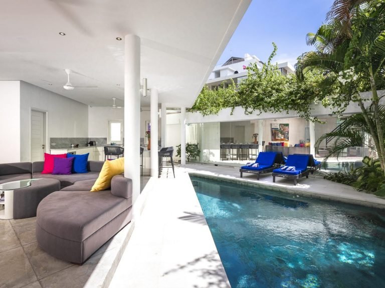 Sewa villa private pool di Bali - Stylish 3-Bedroom Pool Villa in the Heart of Seminyak – Walk to Beach & Dining – BVI23661