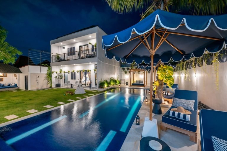 Sewa villa private pool di Bali - Modern 5-Bedroom Private Villa with Pool & Media Room in the Heart of Seminyak – BVI24751