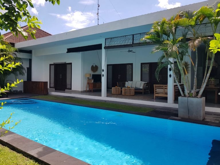 Sewa villa private pool di Bali - Stylish 3BR Private Villa in Peaceful Seminyak – Walk to Bali Deli & Café Moka – BVI25326