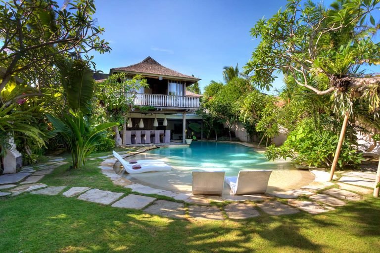 Sewa villa private pool di Bali - 5BR Designer Villa with Lagoon Pool & Beach Access – Seminyak’s Hidden Gem – BVI26404