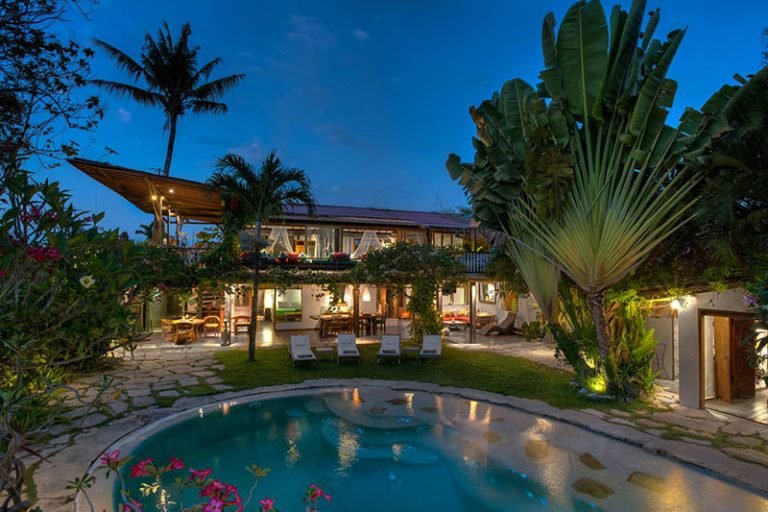 Sewa villa private pool di Bali - Breathtaking 6+1 Bedroom Oceanfront Villa – Brawa Beach, Canggu – BVI26249