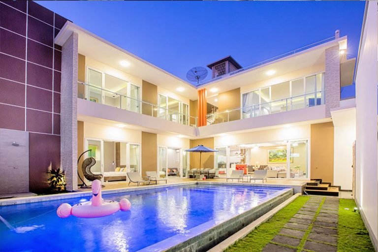 Sewa villa private pool di Bali - Spacious 5-Bedroom Family Villa in Jimbaran with Pool, Karaoke, Rooftop Bar & Garden –  BVI26660