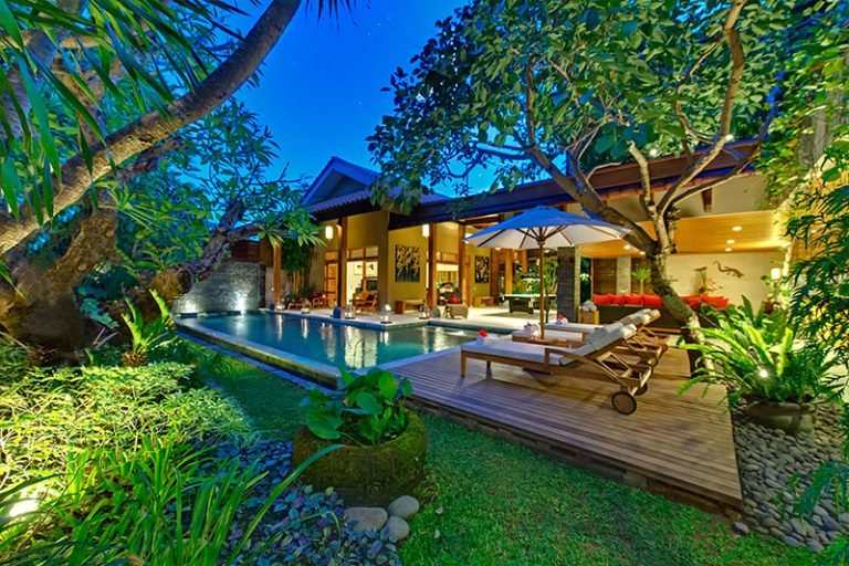 Sewa villa private pool di Bali - Luxurious 4BR Private Villa near Ku De Ta – Tranquil Oasis in Central Seminyak – BVI25344