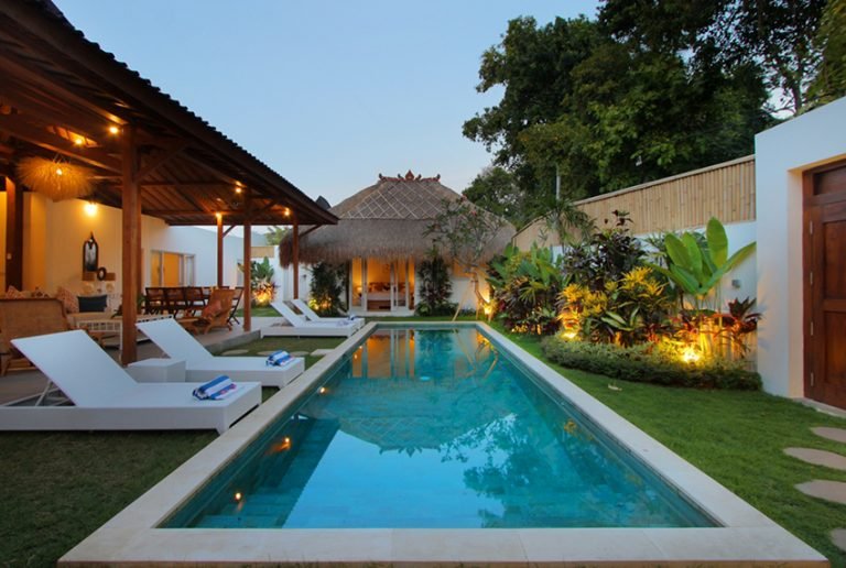 Sewa villa private pool di Bali - 4-Bedroom Tropical Villa with Private Pool, 5-Min Walk to Seminyak Beach – BVI26492
