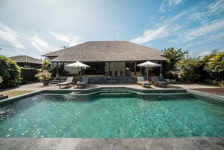 Sewa villa private pool di Bali - Grand 3BR Joglo-Style Villa with Ricefield Views & Private Pool in Canggu – BVI27590