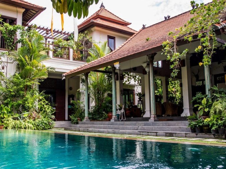 Sewa villa private pool di Bali - Charming 3-Bedroom Traditional Villa with Lush Garden & Pool in Canggu – BVI27928
