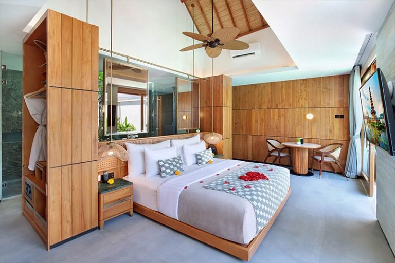 Sewa villa private pool di Bali - Romantic 1-Bedroom Honeymoon Villa with Private Pool & Jacuzzi in Seminyak – BVI28259