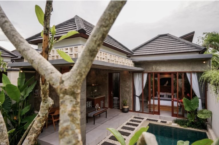 Sewa villa private pool di Bali - Romantic 1-Bedroom Private Villa in Canggu – Walk to Berawa Beach – BVI29462