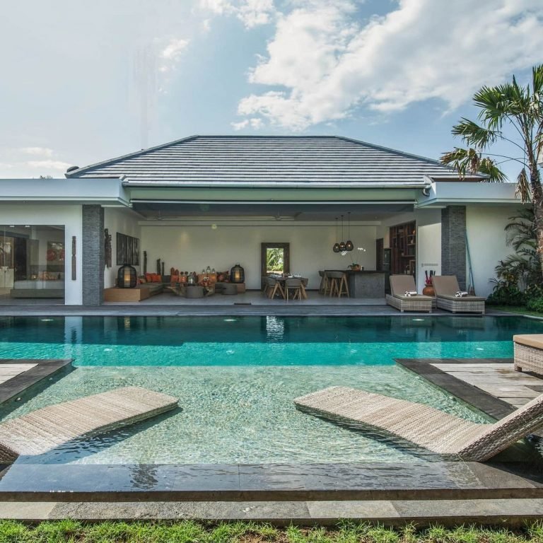 Sewa villa private pool di Bali - 12-Bedroom Private Villa in Canggu, Bali – BVI29984