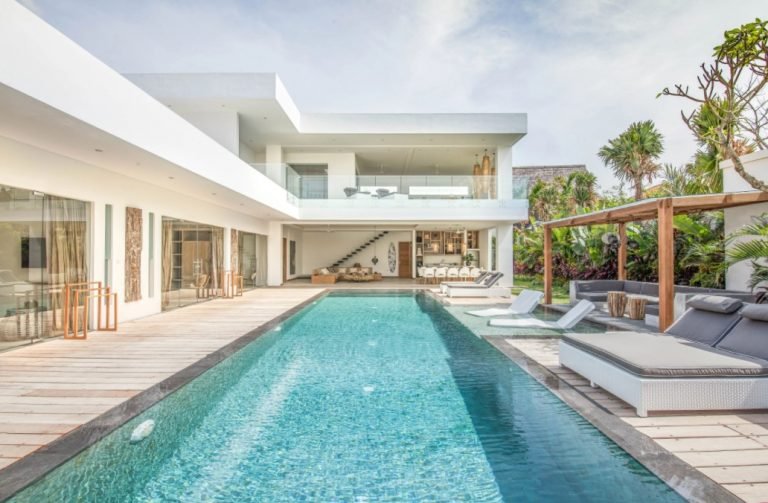 Sewa villa private pool di Bali - Stylish 5-Bedroom Villa in the Heart of Canggu – BVI30010