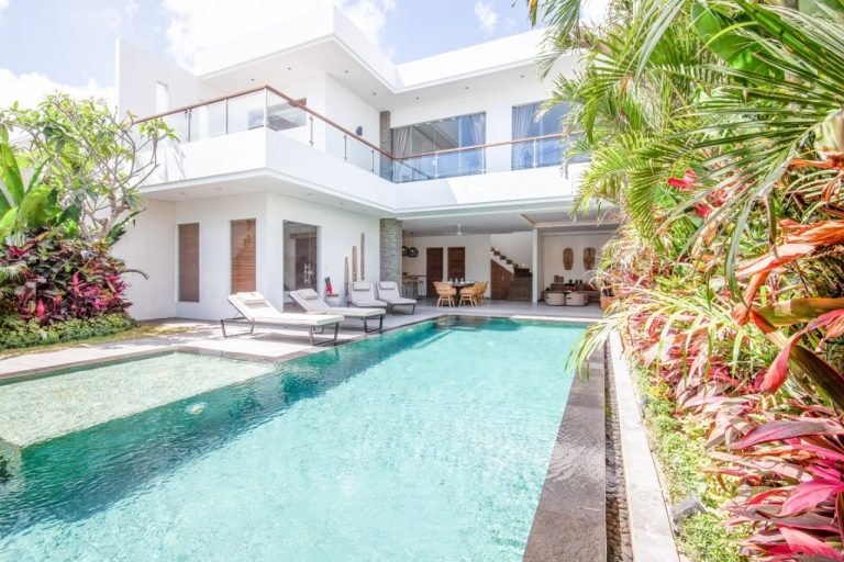 Sewa villa private pool di Bali - Modern 4BR Villa in Seminyak – Private Pool, Loft & Lush Garden – BVI30048