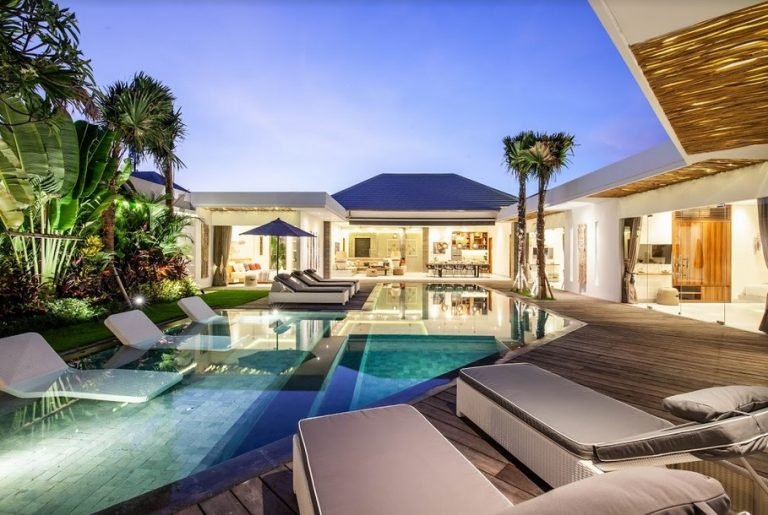 Sewa villa private pool di Bali - Stunning Modern California-Style 6-Bedroom Villa in Quiet Canggu – Walk to Beach & Finns Club – BVI30877