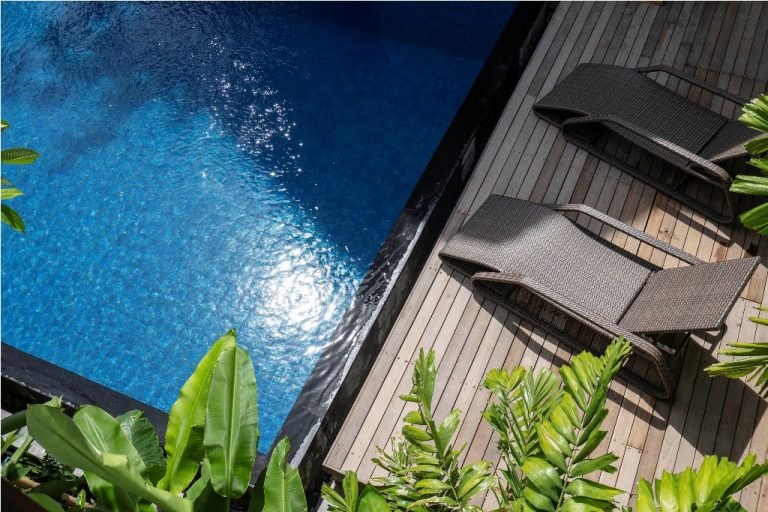Sewa villa private pool di Bali - Stylish 3-Bedroom Villa with Vibrant Blue Pool in Exclusive Canggu Location – BVI31132