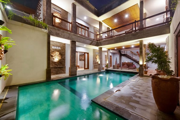 Sewa villa private pool di Bali - Spacious Luxury: 6-Bedroom Private Villa in Seminyak for Big Groups & Families – BVI31858
