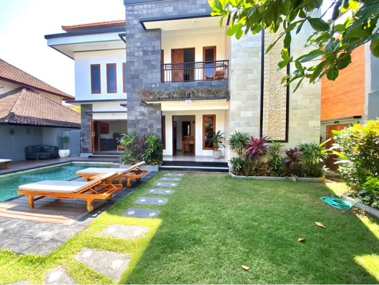 Sewa villa private pool di Bali - Spacious 5-Bedroom Villa — Heart of Seminyak, Steps from Double Six Beach – BVI31938