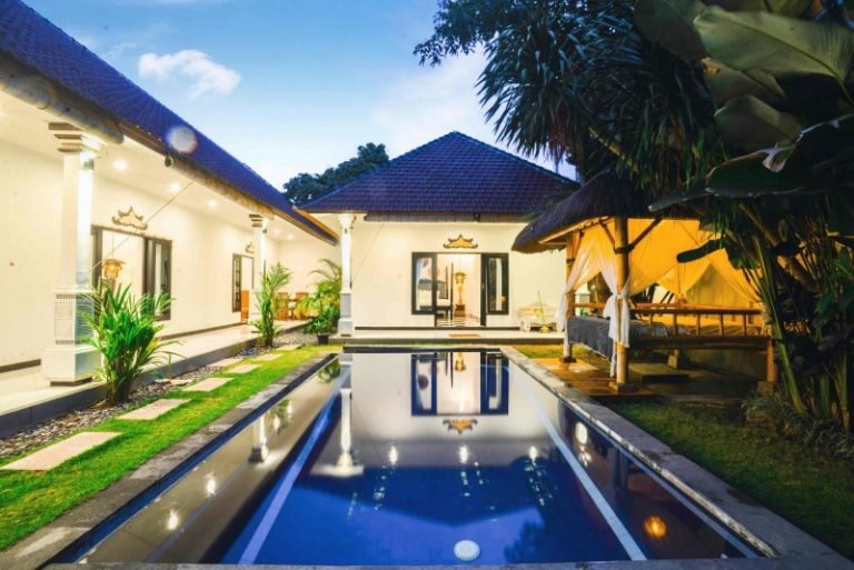 Sewa villa private pool di Bali - Easy Living in Canggu: 3-Bedroom Private Pool Villa Just Steps from the Beach – BVI33039