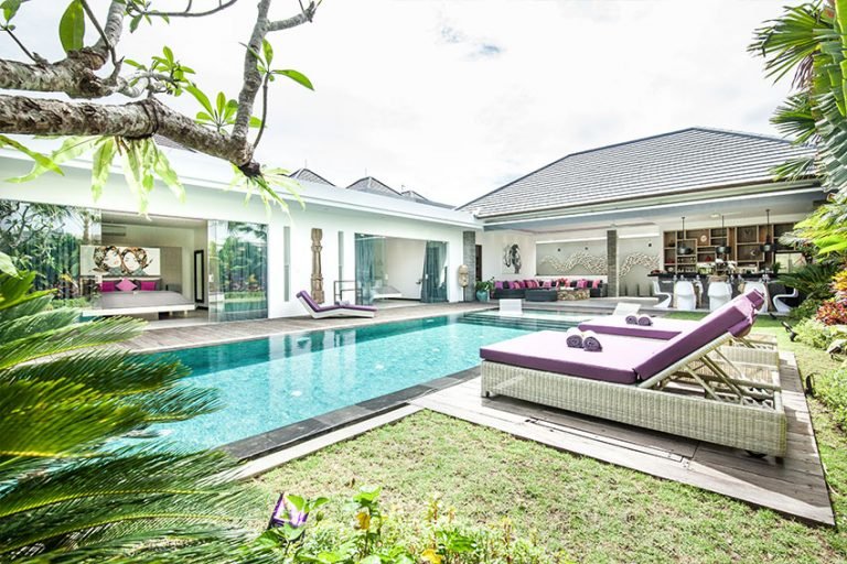 Sewa villa private pool di Bali - Your Dream Stay Awaits: Luxurious 4-Bedroom Villa in Seminyak – BVI32932
