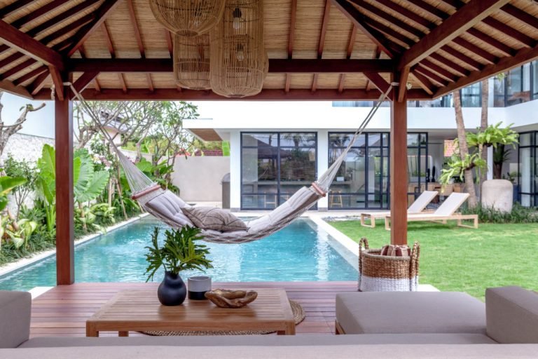 Sewa villa private pool di Bali - Stylish 3 & 4-Bedroom Beach Villa in Canggu – Calm Yet Close to the Action – BVI33818