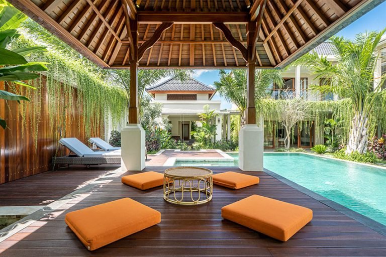 Sewa villa private pool di Bali - Modern 3-Bedroom Villa with Private Pool — Steps from Canggu Beach – BVI34313