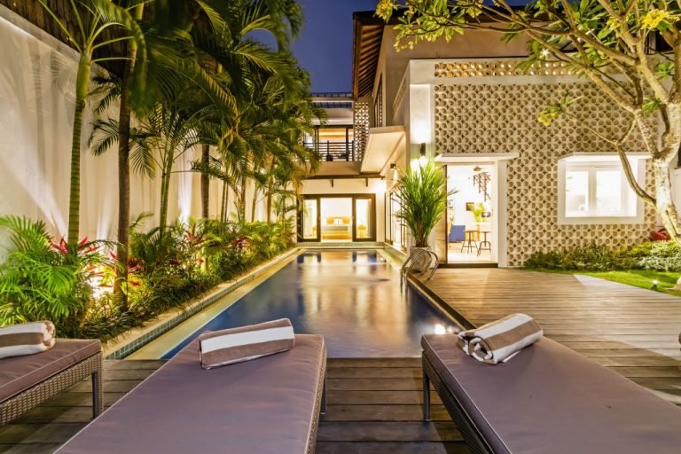 Sewa villa private pool di Bali - Experience Tropical Luxury: Stunning 3-Bedroom Private Villa in Seminyak, Bali – BVI33667