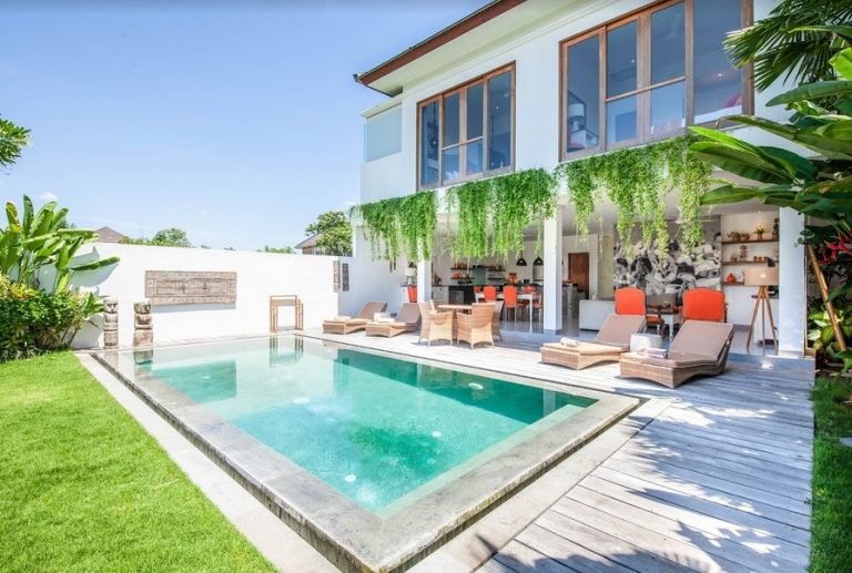 Sewa villa private pool di Bali - Stylish 3-Bedroom Villa in the Heart of Seminyak – Modern Meets Ethnic Charm – BVI33870