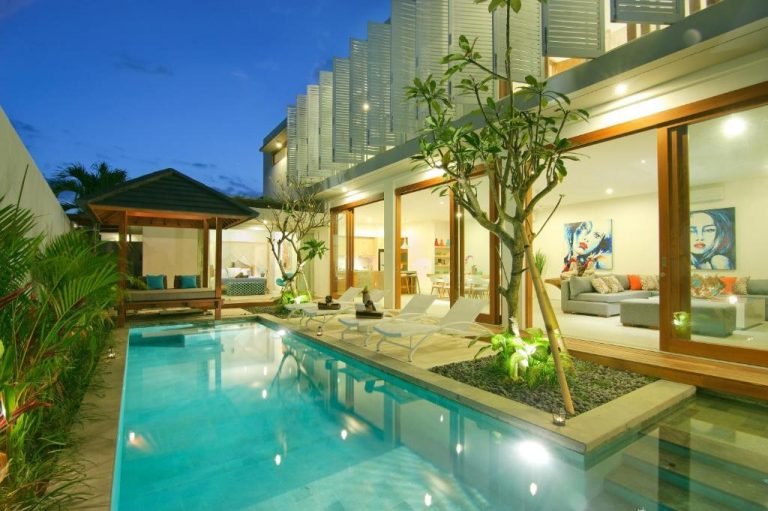 Sewa villa private pool di Bali - Elegant 4-Bedroom Luxury Villa in Prime Seminyak Location – BVI34638