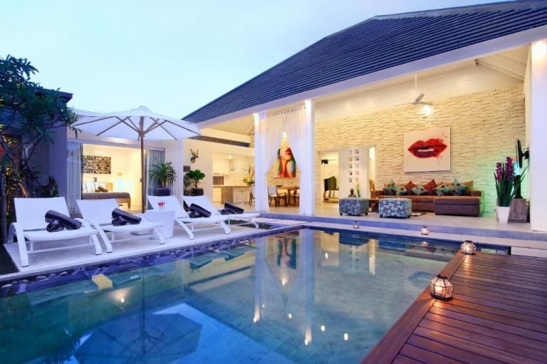 Sewa villa private pool di Bali - Stylish 4-Bedroom Pool Villa in Central Seminyak – Walk Everywhere! – BVI34679