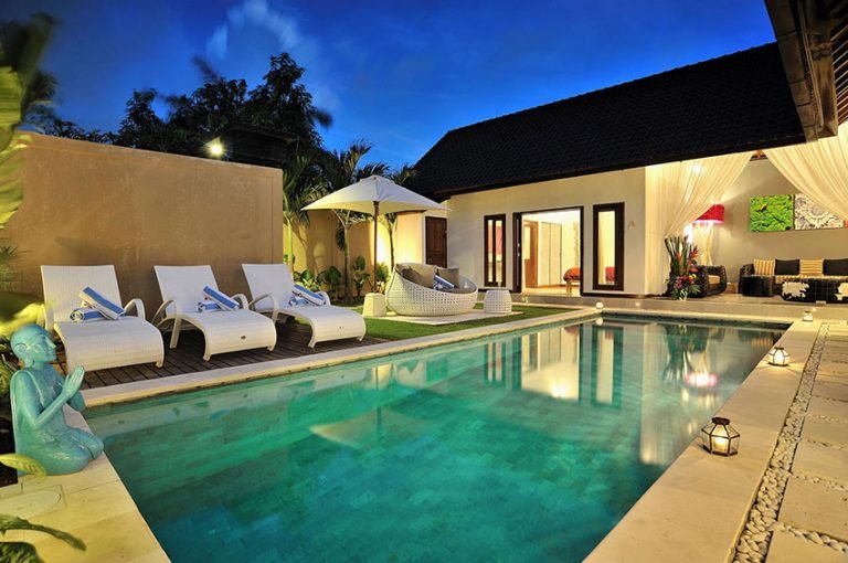 Sewa villa private pool di Bali - Villa Private Seminyak – 4-Bedroom Villa in Bali’s Most Popular Location – BVI34786