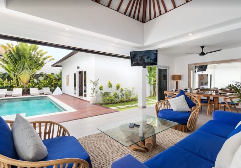 Sewa villa private pool di Bali - Stylish 3-Bedroom Tropical Villa with Private Pool – Between Seminyak & Canggu – BVI35221