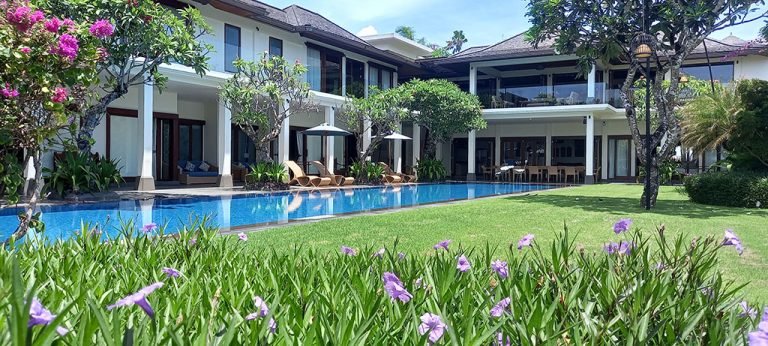 Sewa villa private pool di Bali - Ultra-Luxury 5-Bedroom Cliff-Top Villa with Stunning Ocean Views – BVI35322