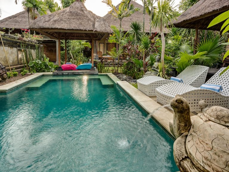 Sewa villa private pool di Bali - Traditional 4-Bedroom Balinese Villa with Private Pool in Peaceful Sanur – BVI35110