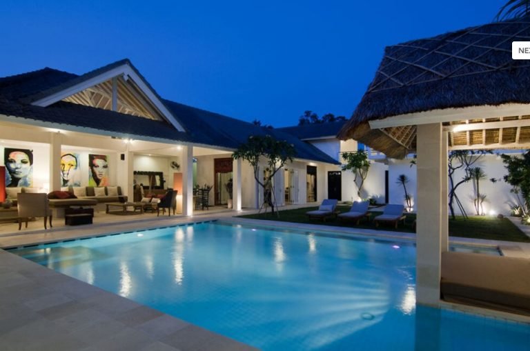 Sewa villa private pool di Bali - Elegant 6-Bedroom Villa in the Heart of Seminyak – Walk to Beach & Cafes – BVI36001