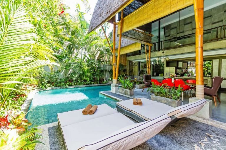 Sewa villa private pool di Bali - Eclectic 4-Bedroom Villa in Seminyak – Just 50 Meters from Eat Street – BVI36016
