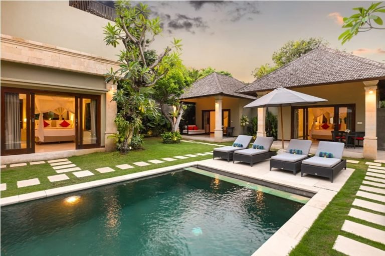 Sewa villa private pool di Bali - Spacious 4-Bedroom Two-Storey Villa with Tropical Garden & 3 Pavilions – BVI36128