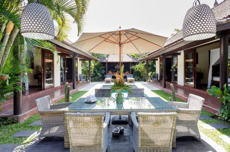 Sewa villa private pool di Bali - Peaceful 4-Bedroom Villa in Seminyak — Your Stylish Urban Oasis! – BVI37806