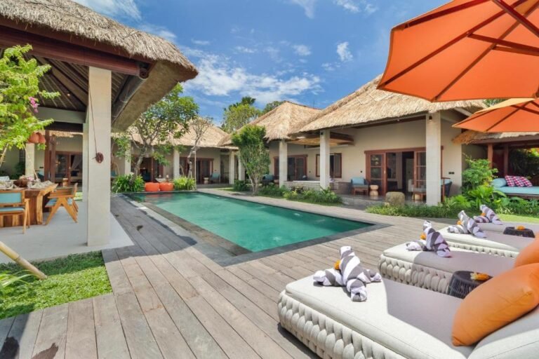 Sewa villa private pool di Bali - Stylish 5-Bedroom Private Villa in Seminyak – Walk to Beach & Shops – BVI41883