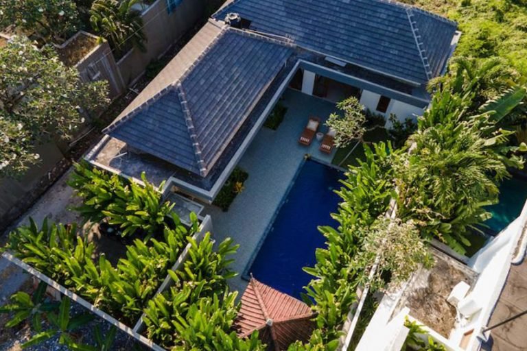 Sewa villa private pool di Bali - Stylish 2-Bedroom Villa in Canggu – Walk to Café del Mar & the Beach – BVI41773