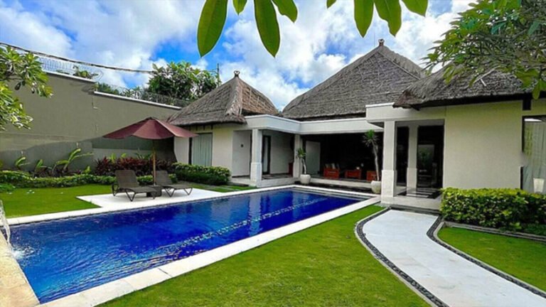 Sewa villa private pool di Bali - Elegant 4-Bedroom Villa with Private Pool in Jimbaran, Bali – BVI42850