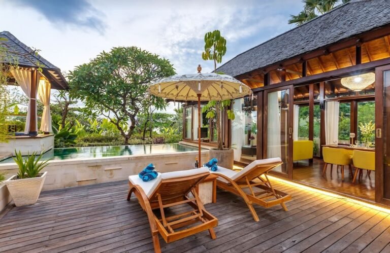Sewa villa private pool di Bali - 2BR Beachfront Villa with Private Pool – Batu Belig Bliss Near Seminyak & Canggu – BVI43331
