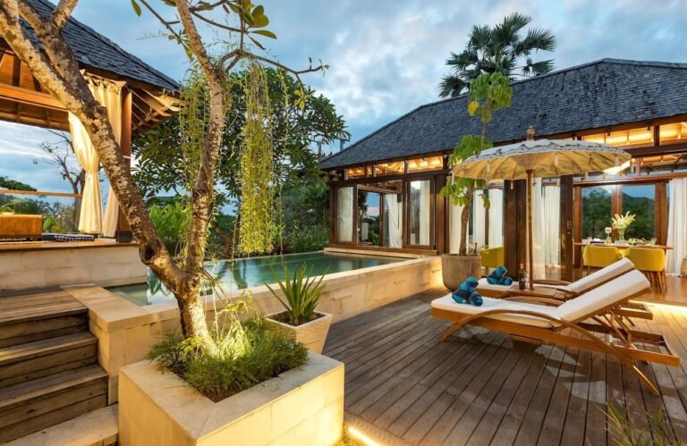 Sewa villa private pool di Bali - 2-Bedroom Beachfront Villa with Private Infinity Pool – BVI43685