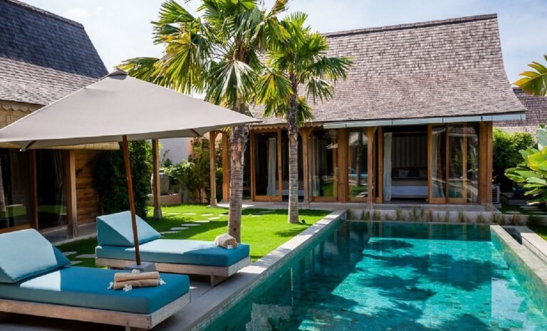 Sewa villa private pool di Bali - Tropical 6BR Villa Retreat in Kerobokan – BVI43921
