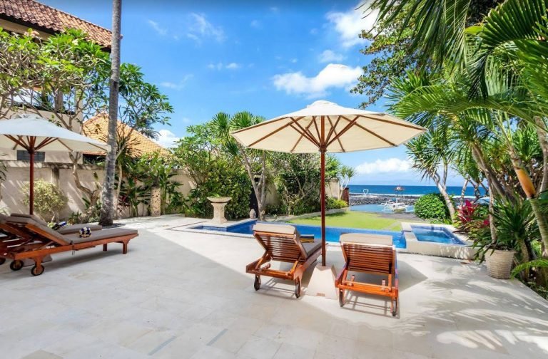 Sewa villa private pool di Bali - Villa Candidasa BVI43459 – Beachfront 1 & 2-Bedroom Villas with Private Pool and Balinese Charm in Candidasa